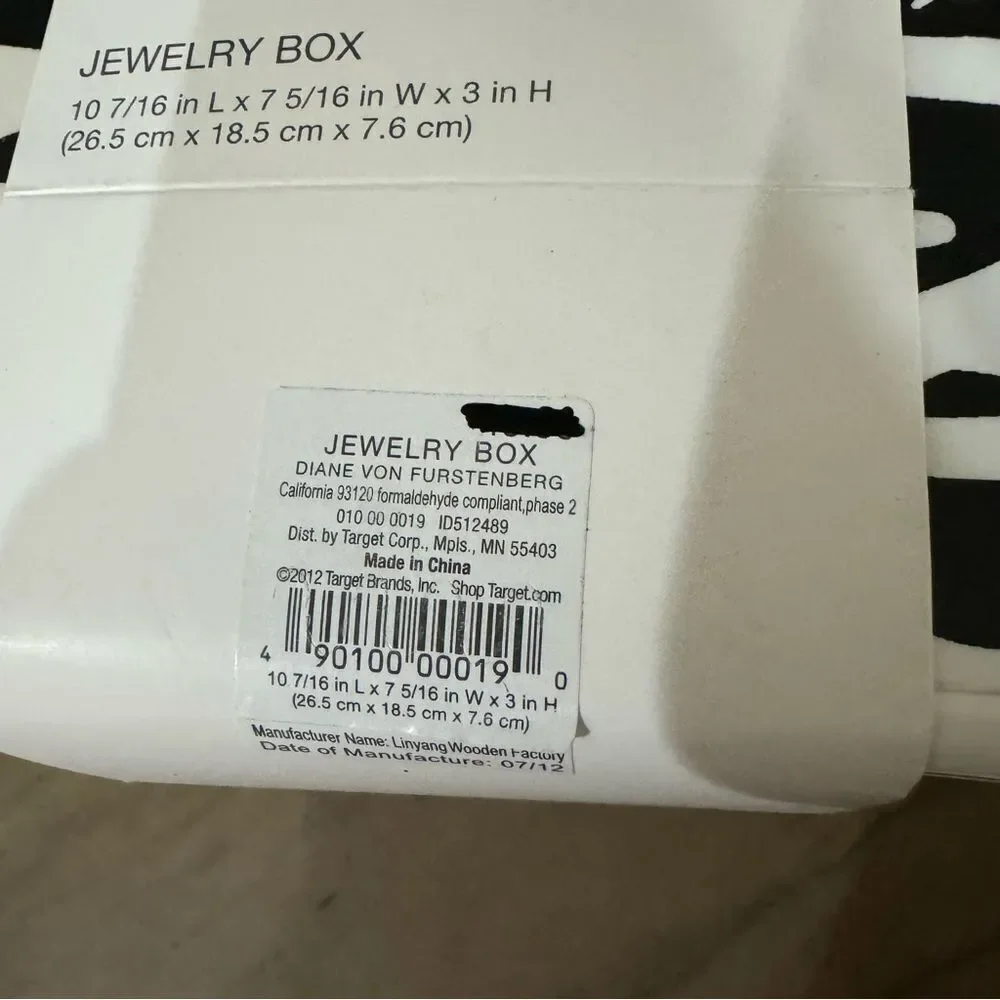 NEW Neiman Marcus Diane Von Furstenberg DVF Black White Jewelry Box